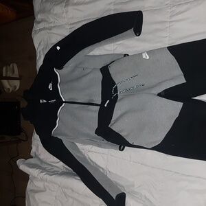 Nike tech fleece small